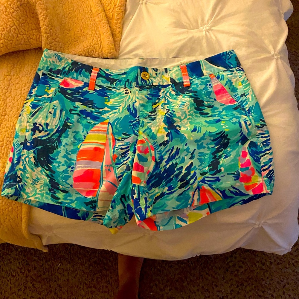 Pair of lilly shorts size shorts 10